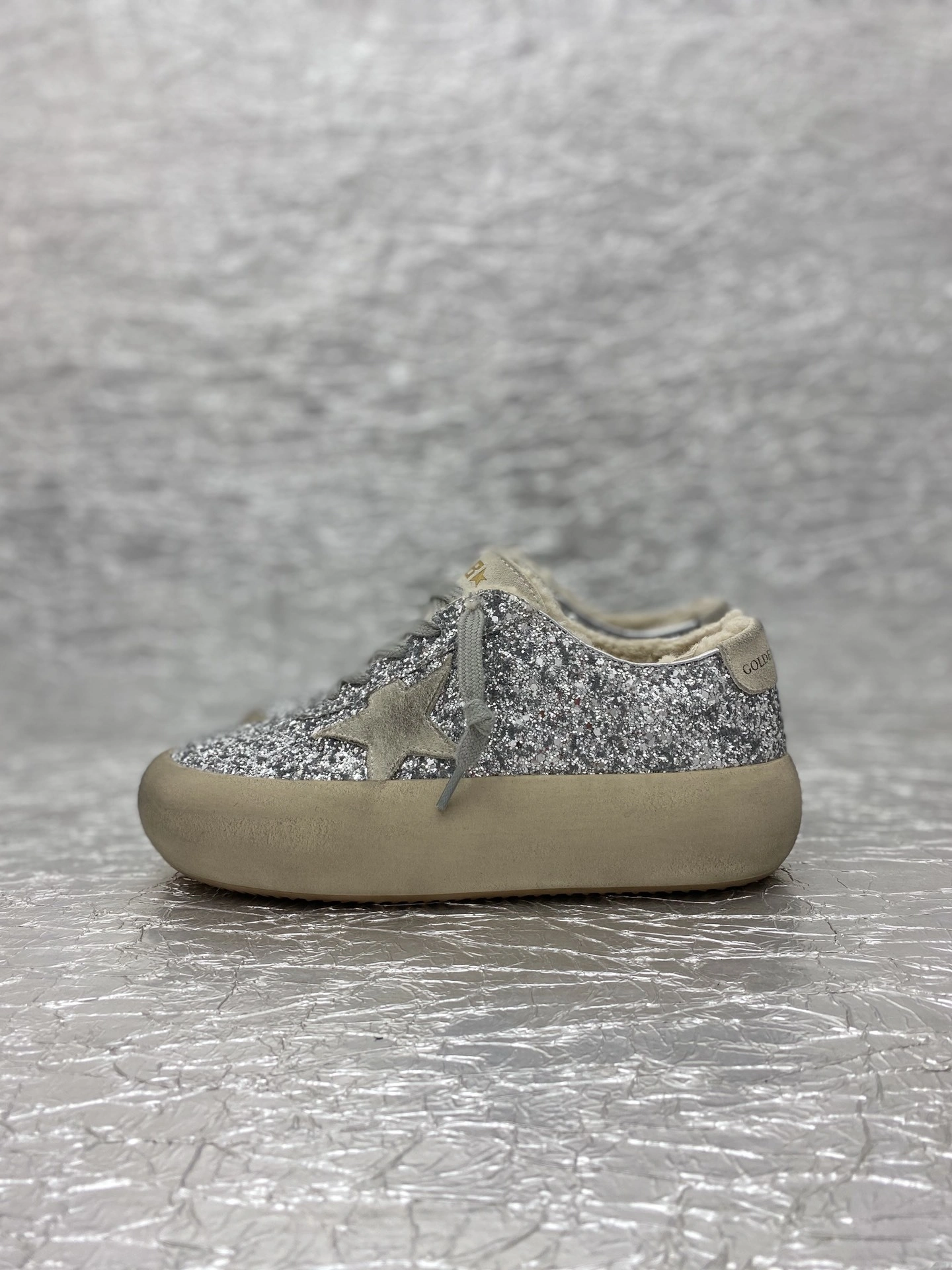 OOBB-- 6642 GWF00346.F002998.70136 Space cowhide item:E-X362J2904T